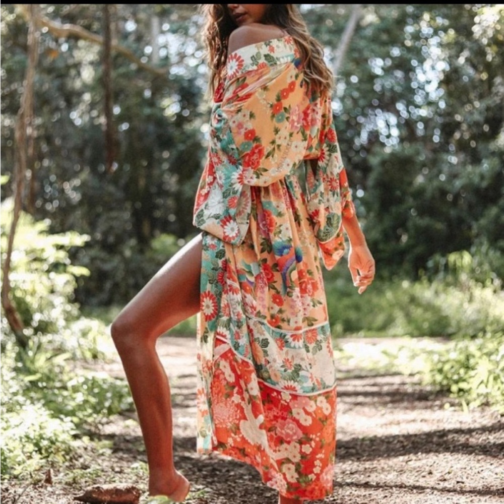 🌸 Boho Pink Floral
Kimono Duster
Beach Coverup one size